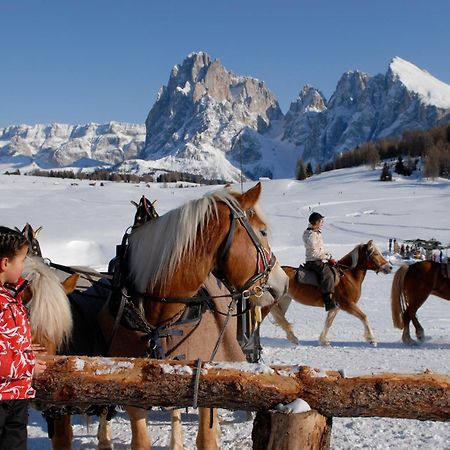 Tirler - Dolomites Living Hotel Alpe Di Siusi Eksteriør bilde