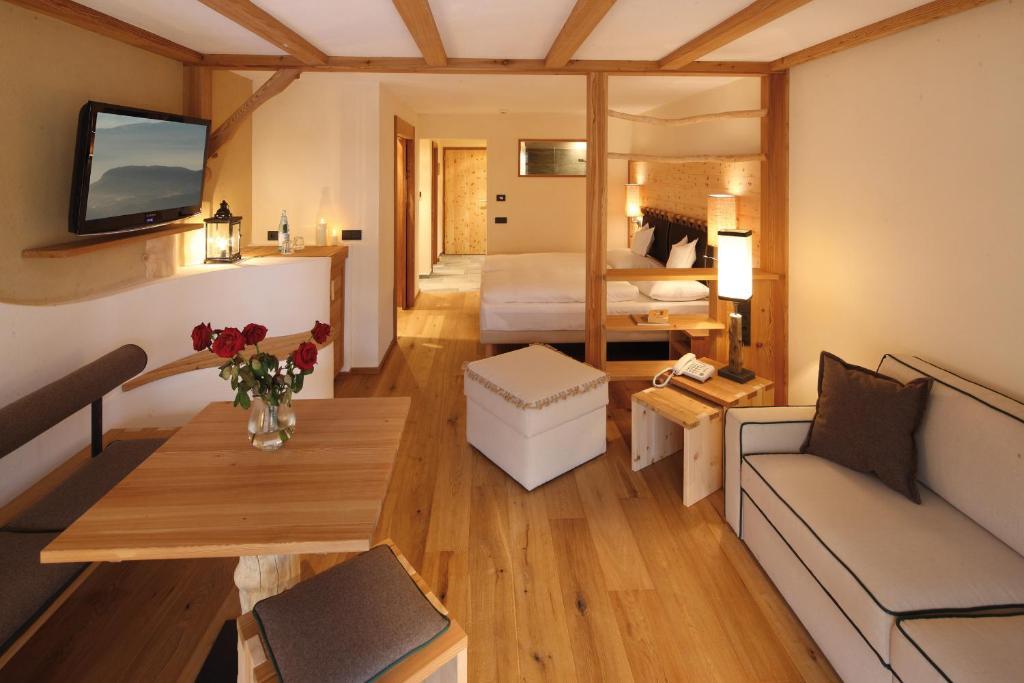 Tirler - Dolomites Living Hotel Alpe Di Siusi Rom bilde