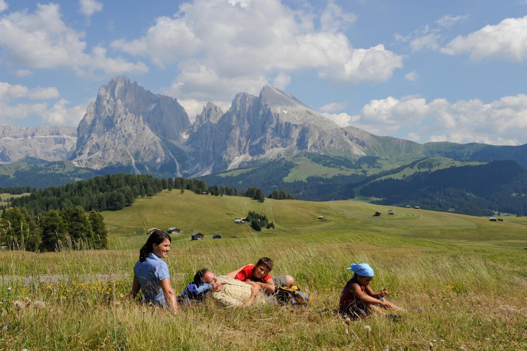 Tirler - Dolomites Living Hotel Alpe Di Siusi Eksteriør bilde